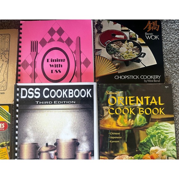 13 Assortment Lot Classic Recipe Cookbooks WE Energies Crisco American Heart - Picture 8 of 11